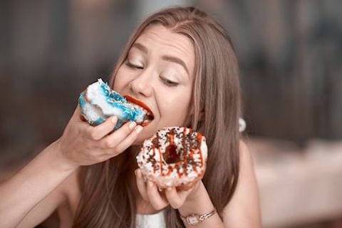 sugar craving causes candida overgrowth in the gut